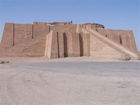  ¿Ziggurat: La Escalera al Cielo? Una Exploración de la Conciencia Divina en la Literatura Turca